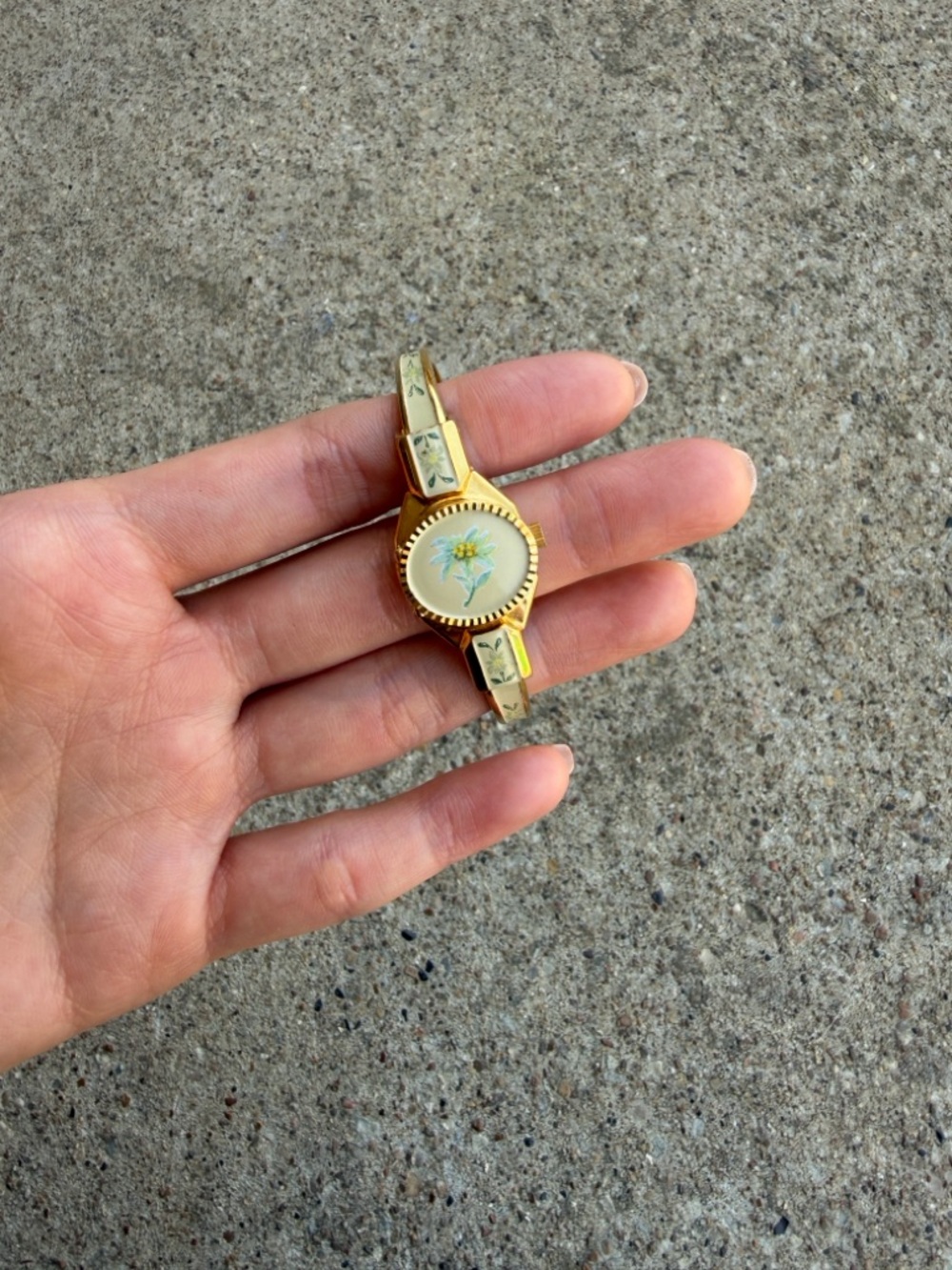 Swiss made Gold Floral Dial Women's Bracelet Watch